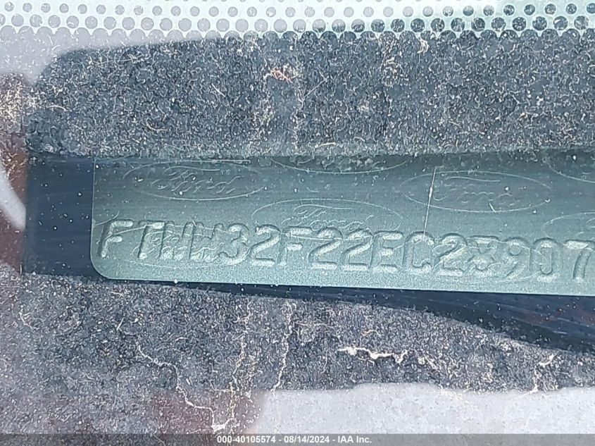 2002 Ford F-350 Lariat/Xl/Xlt VIN: 1FTWW32F22EC28907 Lot: 40105574