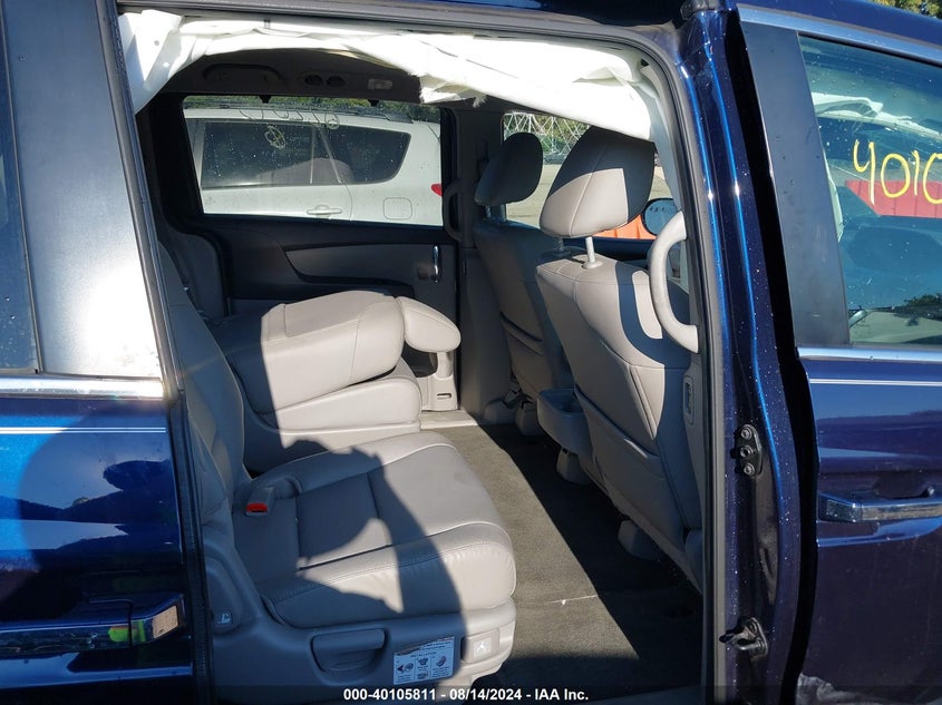 2017 HONDA ODYSSEY EXL - 5FNRL5H60HB022095