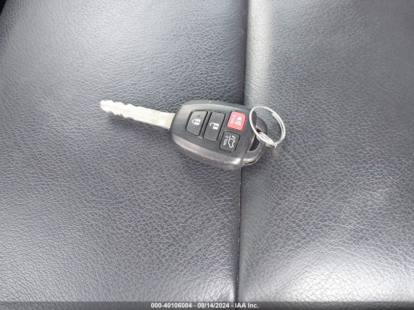 2017 Toyota Rav4 Xle VIN: 2T3WFREV9HW327389 Lot: 40106084