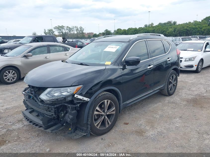 5N1AT2MT8HC883055 2017 NISSAN ROGUE - Image 2