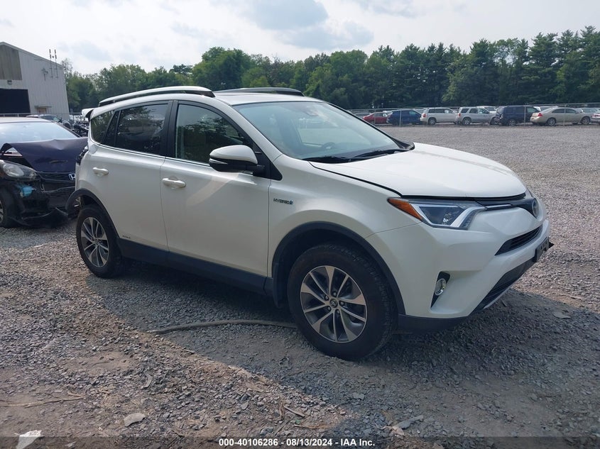 JTMRJREV0JD177221 2018 TOYOTA RAV 4