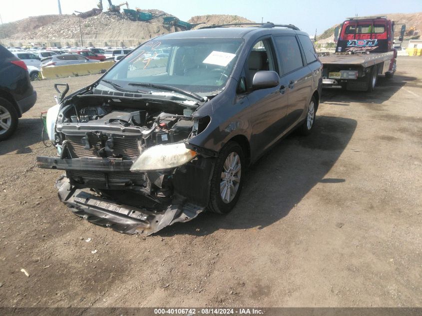 5TDJK3DC2BS004264 2011 Toyota Sienna Le