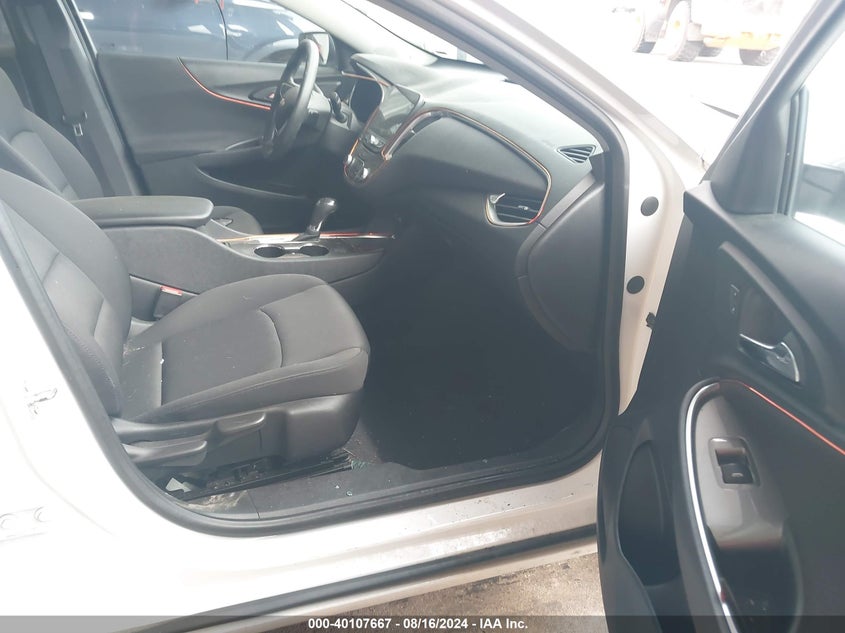 2019 CHEVROLET MALIBU LT - 1G1ZD5ST8KF175217