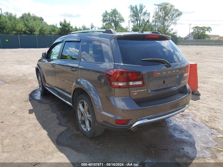 VIN 3C4PDDGG8JT197114 2018 DODGE JOURNEY CROSSROAD AWD