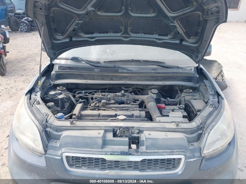 2011 Kia Soul + VIN: KNDJT2A2XB7341195 Lot: 40108808