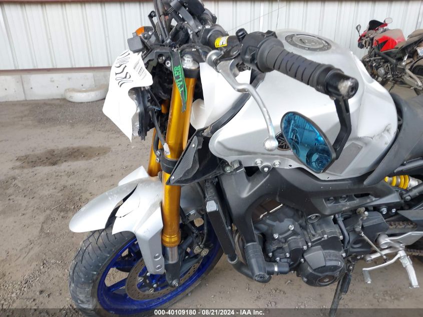 2015 Yamaha Fz09 VIN: JYARN33E1FA006647 Lot: 40109180