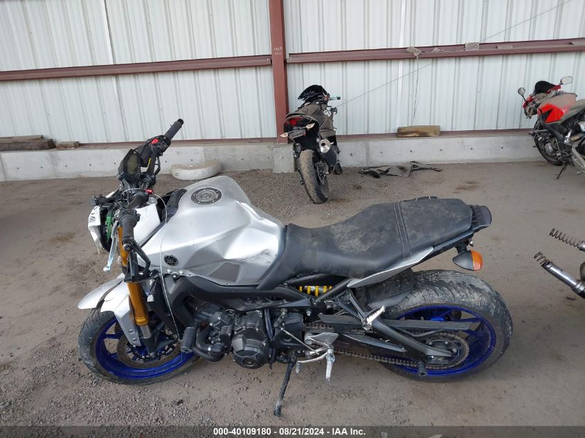 2015 Yamaha Fz09 VIN: JYARN33E1FA006647 Lot: 40109180