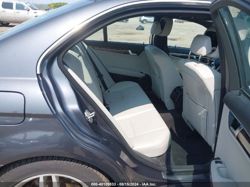 2013 Mercedes-Benz C 300 Luxury 4Matic/Sport 4Matic VIN: WDDGF8AB1DR242430 Lot: 40109833