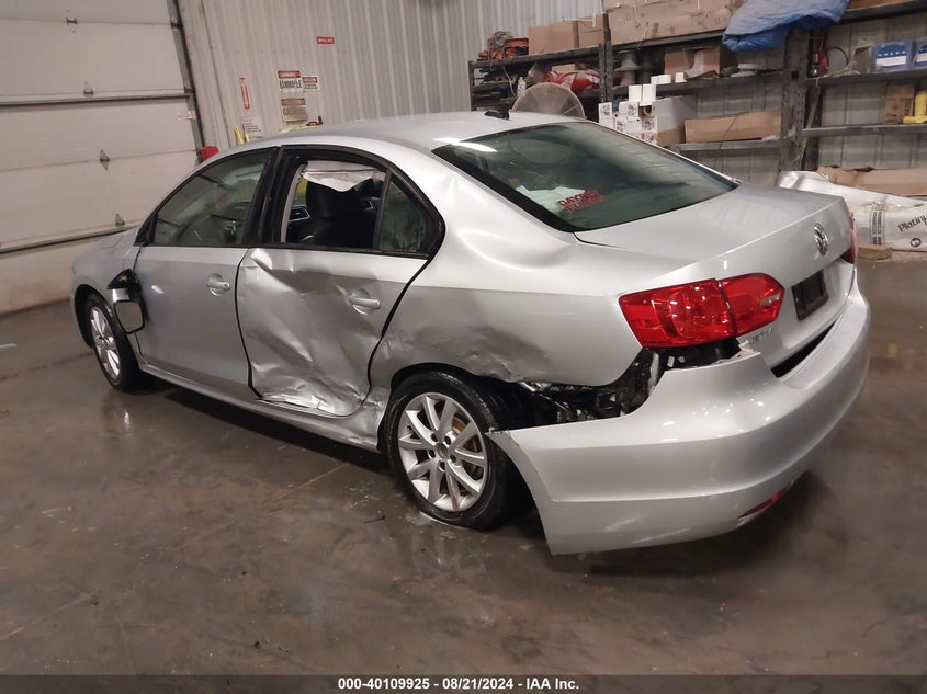 2011 VOLKSWAGEN JETTA VIN: 3VWDZ7AJ3BM371433