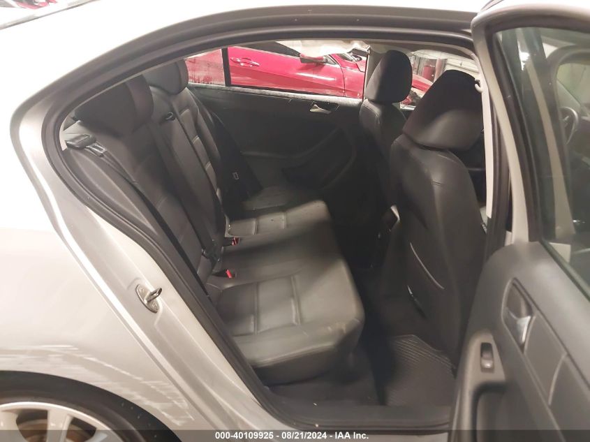 2011 VOLKSWAGEN JETTA VIN: 3VWDZ7AJ3BM371433