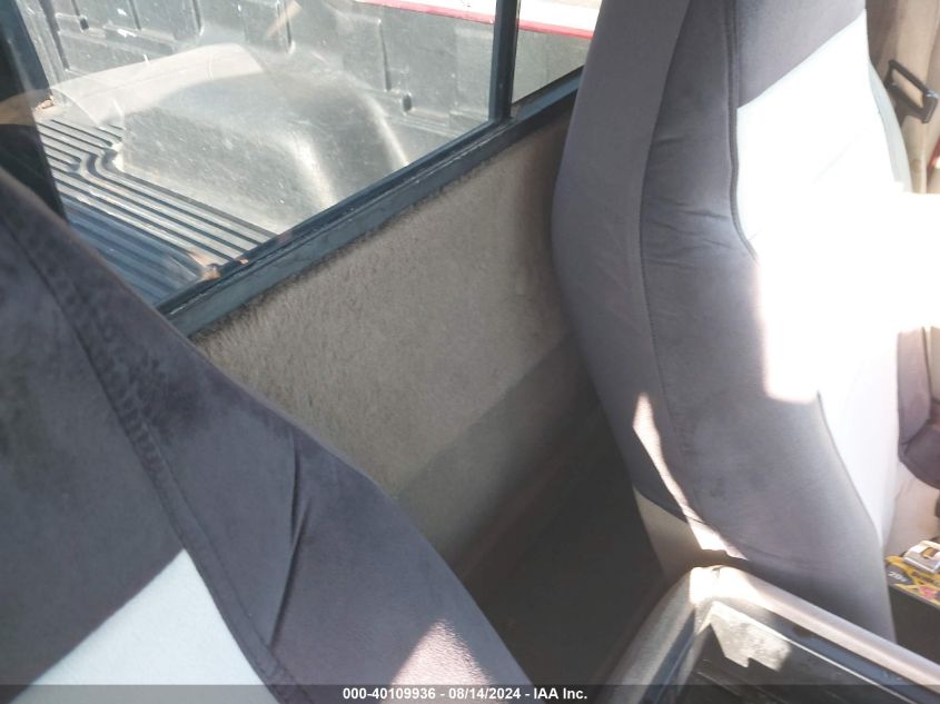 1998 Ford Ranger Splash/Xl/Xlt VIN: 1FTYR10C8WUB82511 Lot: 40109936