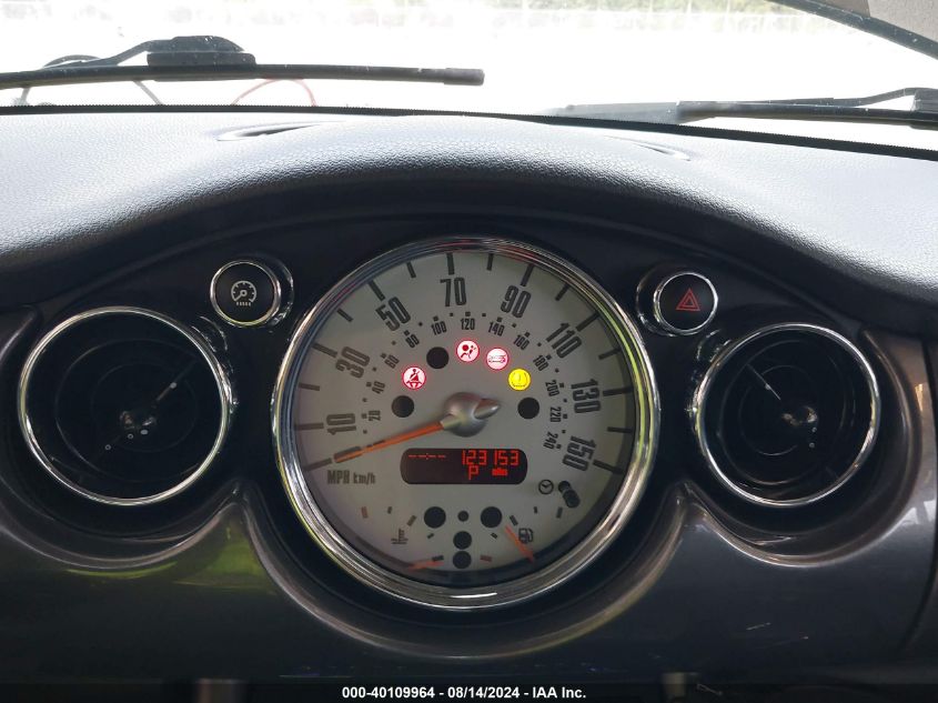 2006 Mini Cooper Hardtop VIN: WMWRC33576TJ77382 Lot: 40109964