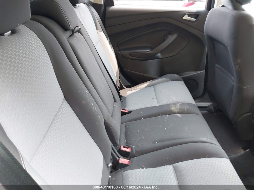 VIN 1FMCU9GD5JUD24789 2018 FORD ESCAPE SE