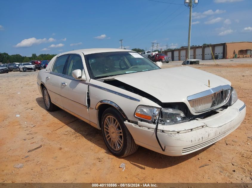 2007 Lincoln Town Car Signature VIN: 1LNHM81W77Y623342 Lot: 40110595