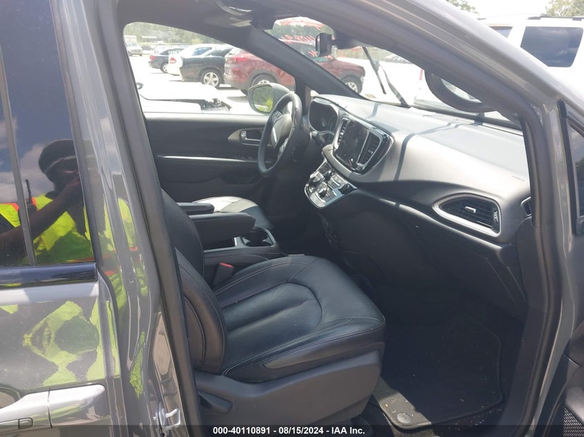 2022 CHRYSLER PACIFICA TOURING L - 2C4RC1BG8NR134430