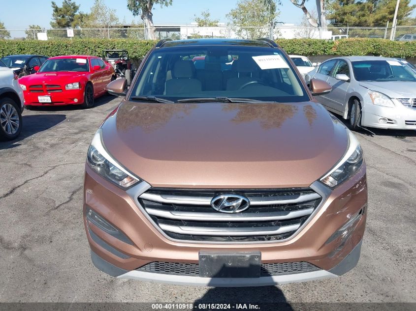 KM8J33A2XHU562680 2017 Hyundai Tucson Value