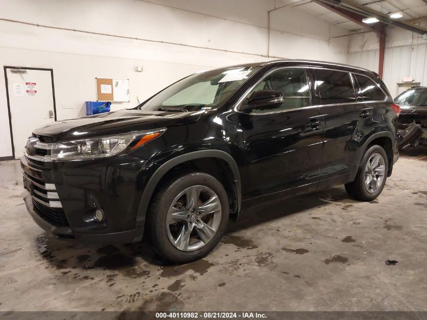 5TDDZRFH2JS495728 2018 TOYOTA HIGHLANDER - Image 2