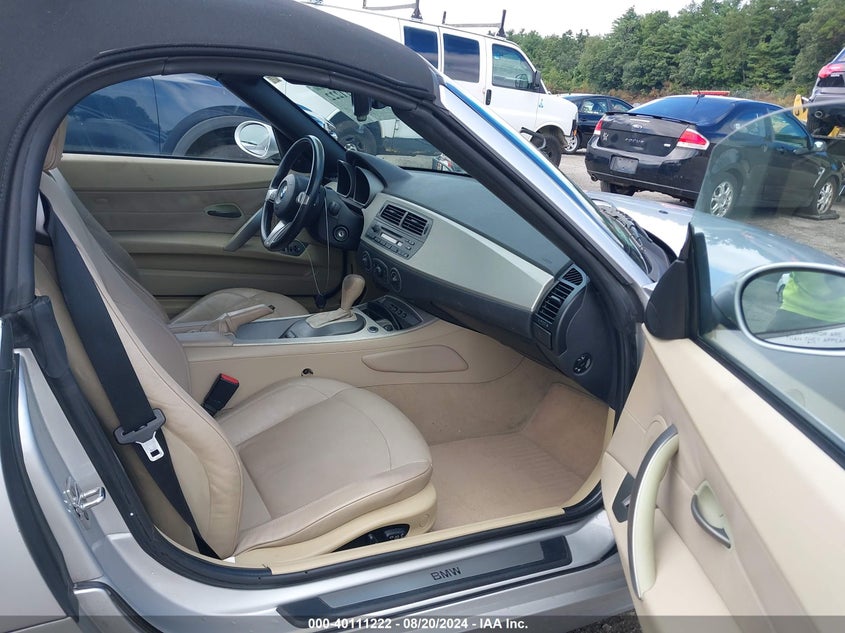 2004 BMW Z4 2.5I VIN: 4USBT33524LS52985 Lot: 40111222