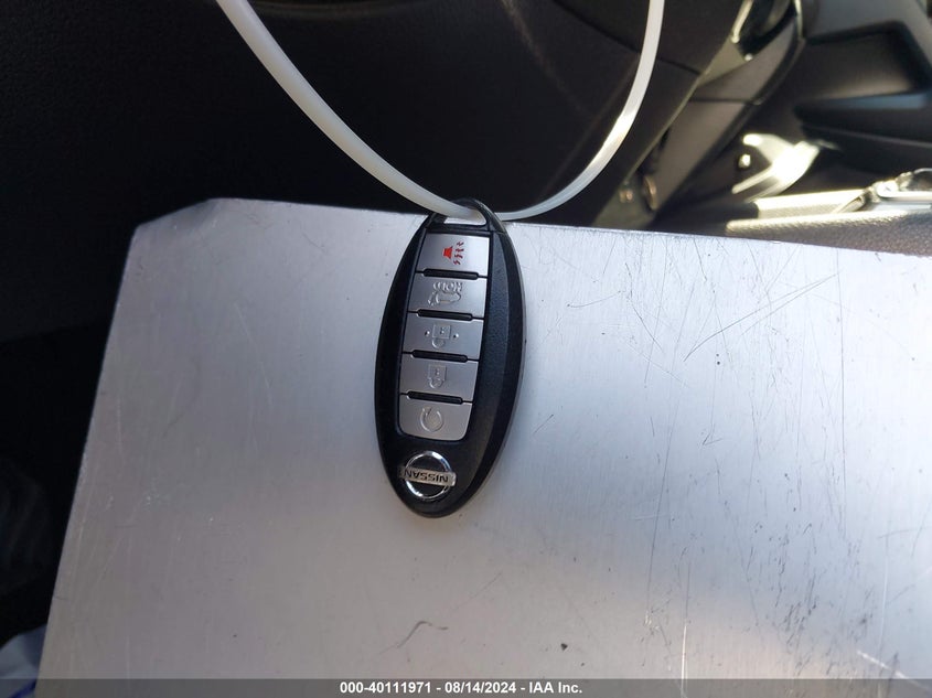 VIN KNMAT2MT4LP541043 2020 NISSAN ROGUE SV FWD
