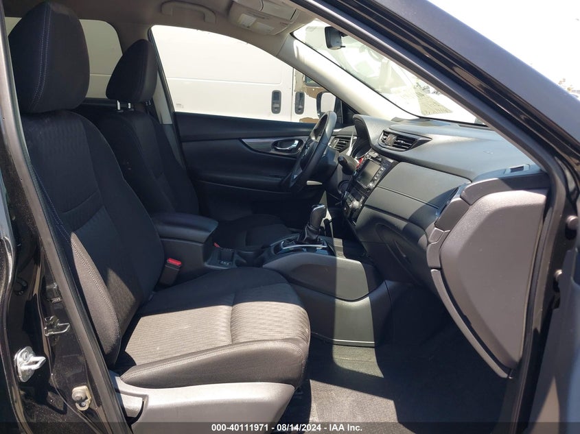 VIN KNMAT2MT4LP541043 2020 NISSAN ROGUE SV FWD