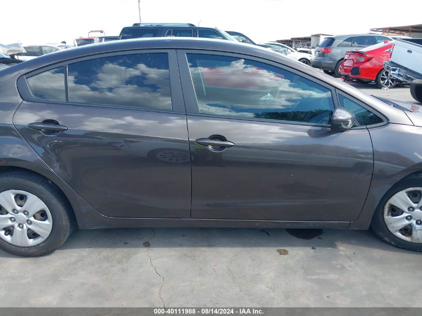 2018 Kia Forte Lx VIN: 3KPFK4A72JE227318 Lot: 40111988