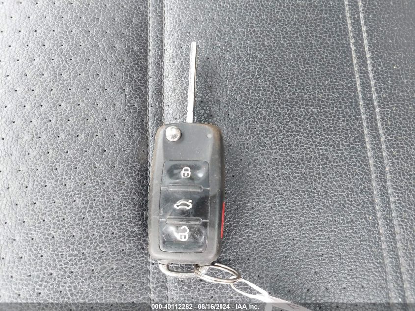 2013 Volkswagen Passat Se VIN: 1VWBP7A38DC093924 Lot: 40112282