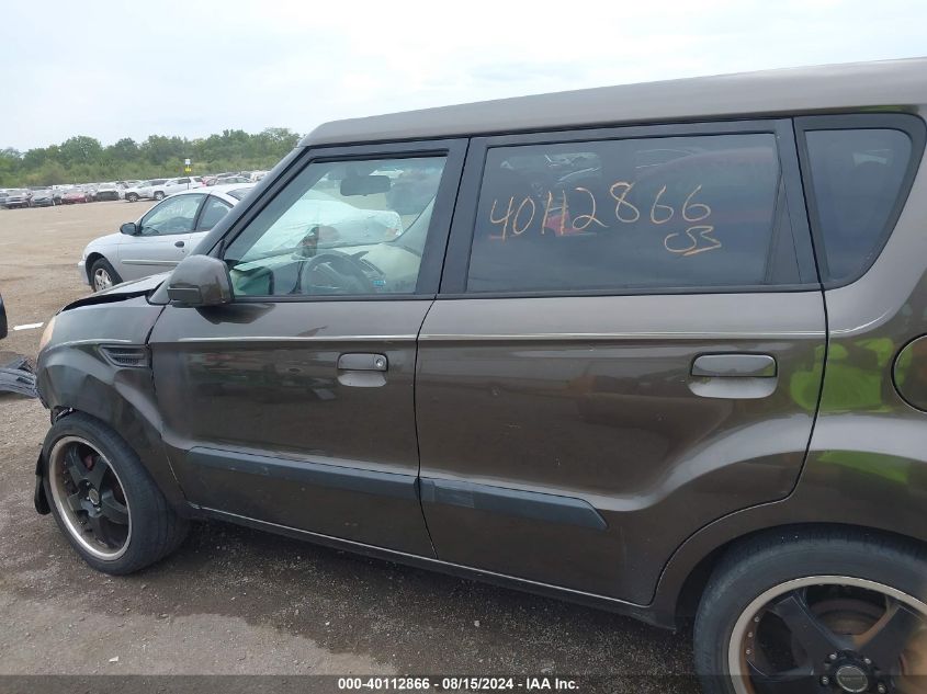 2010 Kia Soul +/!/Sport VIN: KNDJT2A24A7031686 Lot: 40112866