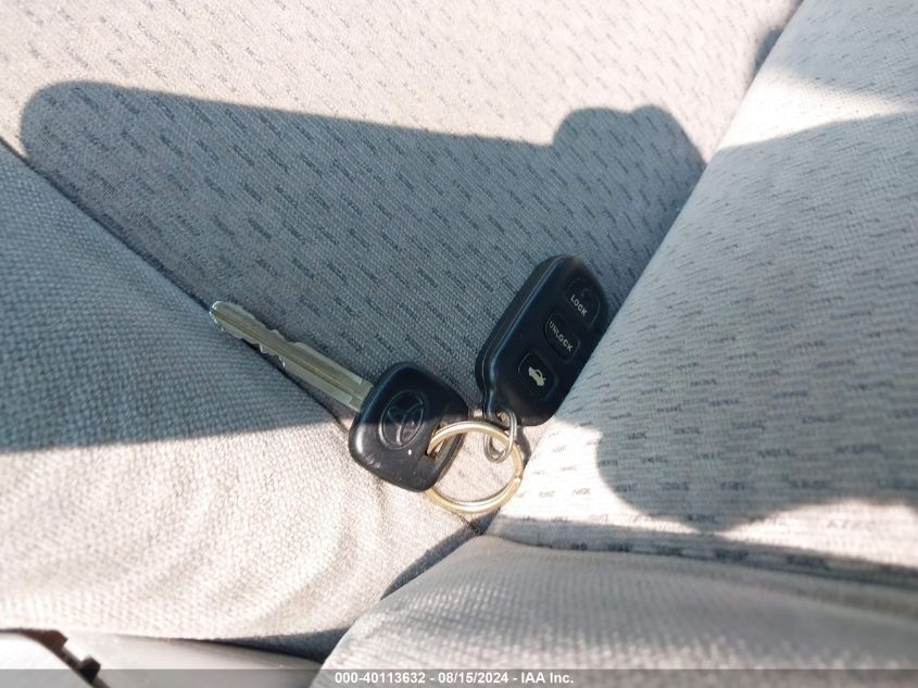 2003 Toyota Camry Le VIN: 4T1BE32K93U679396 Lot: 40113632