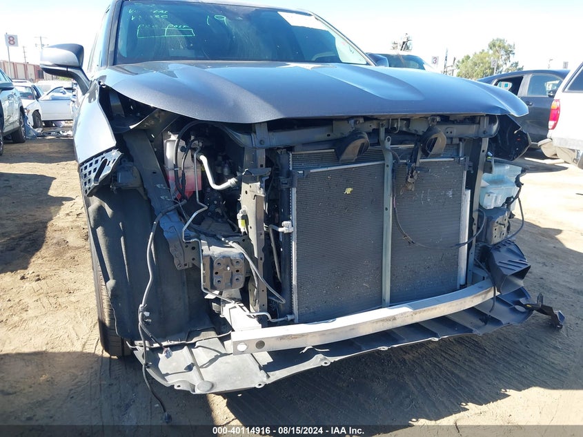 VIN 5TDBZRBH9MS528063 2021 TOYOTA HIGHLANDER LE