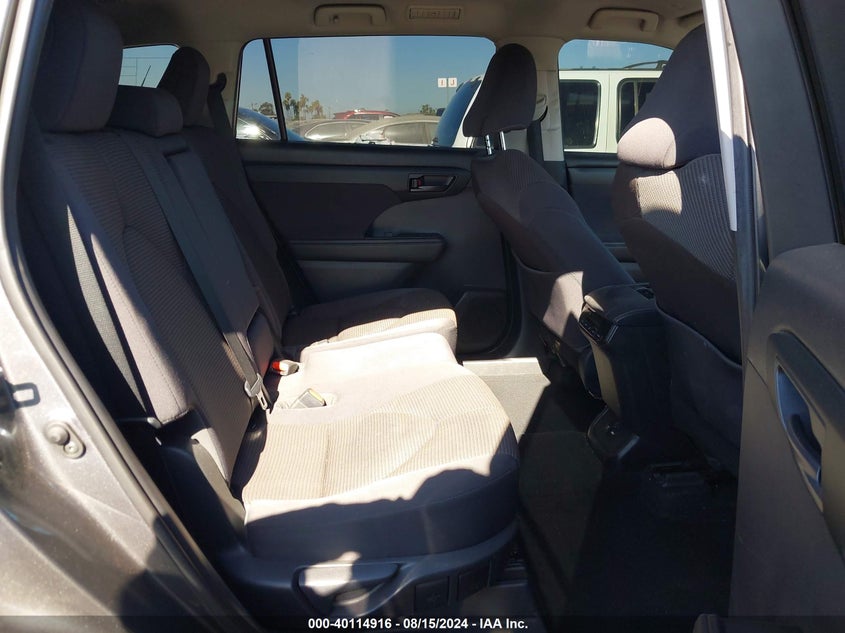 VIN 5TDBZRBH9MS528063 2021 TOYOTA HIGHLANDER LE