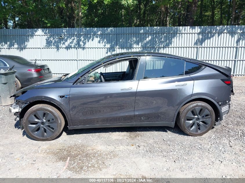 2024 Tesla Model Y VIN: 7SAYGDEEXRA307345 Lot: 40117106