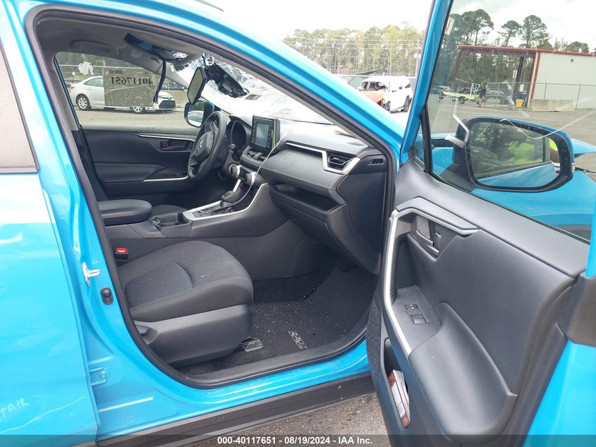 VIN JTMK1RFV8KD034440 2019 TOYOTA RAV4 LE