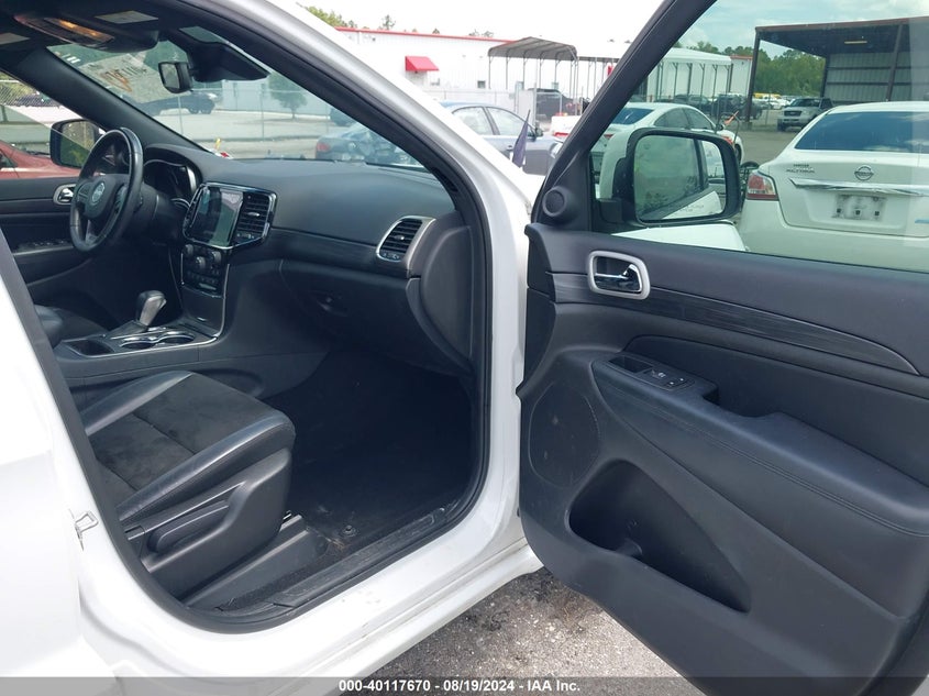 VIN 1C4RJEAG9MC518366 2021 JEEP GRAND CHEROKEE LAREDO X 4X2