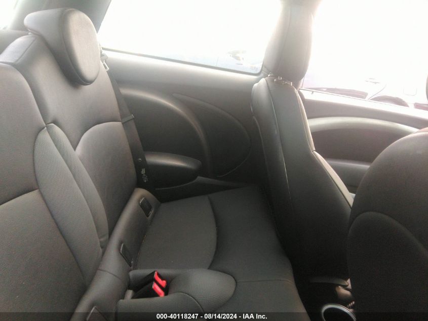 2008 Mini Cooper S VIN: WMWMF73558TV32318 Lot: 40118247