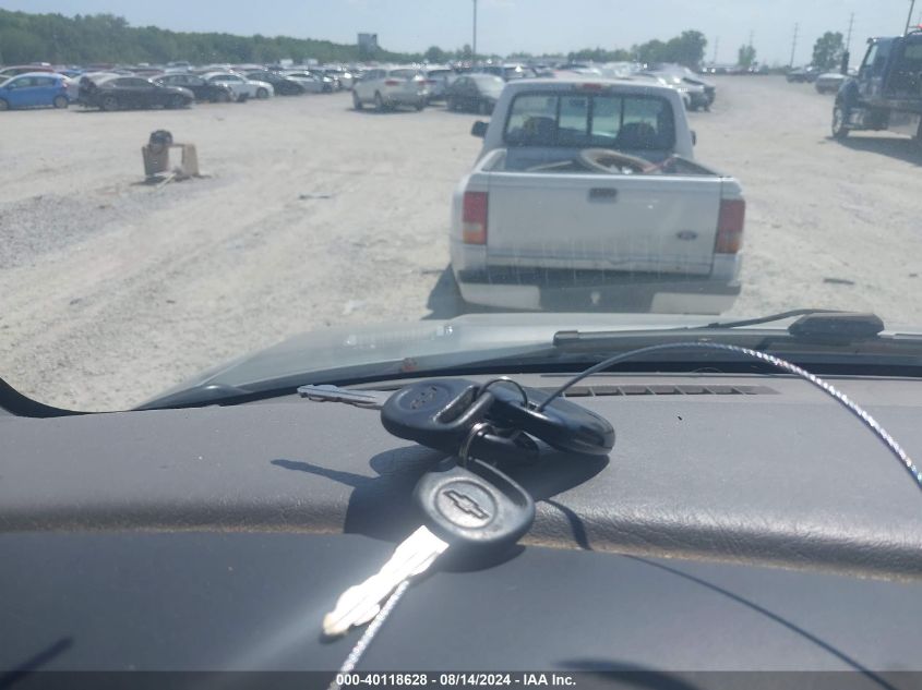 2003 Chevrolet Express VIN: 1GNFG15T131163793 Lot: 40118628