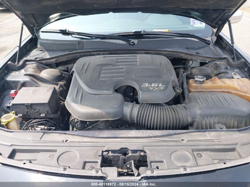 2018 Chrysler 300 Limited VIN: 2C3CCAEG9JH145975 Lot: 40118972