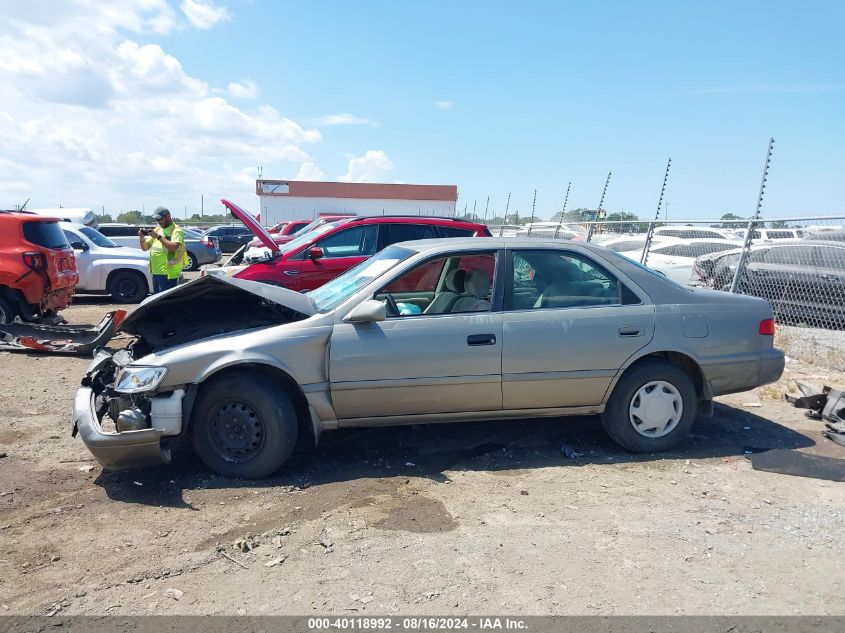 2000 Toyota Camry Ce VIN: 4T1BG22K6YU622018 Lot: 40118992