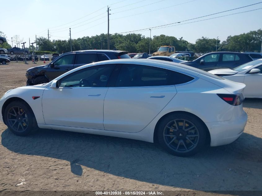 2018 Tesla Model 3 Long Range/Mid Range VIN: 5YJ3E1EA2JF042307 Lot: 40120935