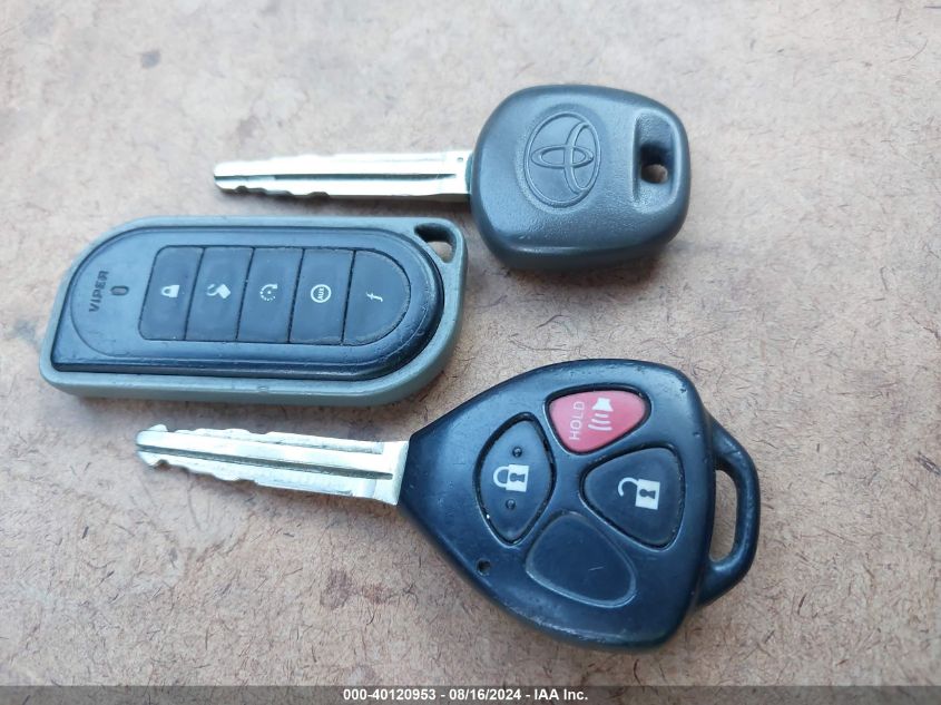 2007 Toyota Rav4 Limited VIN: JTMBD31V676047100 Lot: 40120953