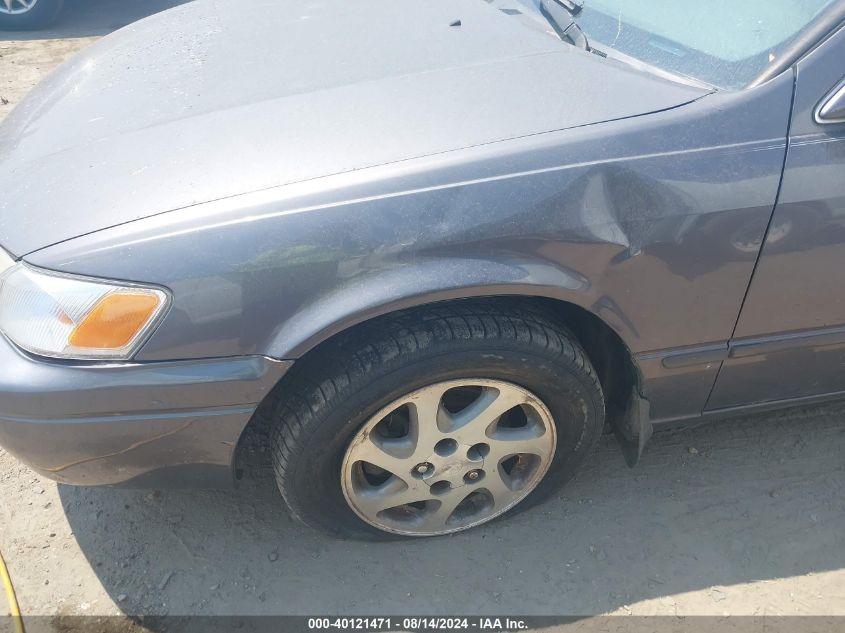 1999 Toyota Camry Le V6 VIN: 4T1BF22K8XU077196 Lot: 40121471