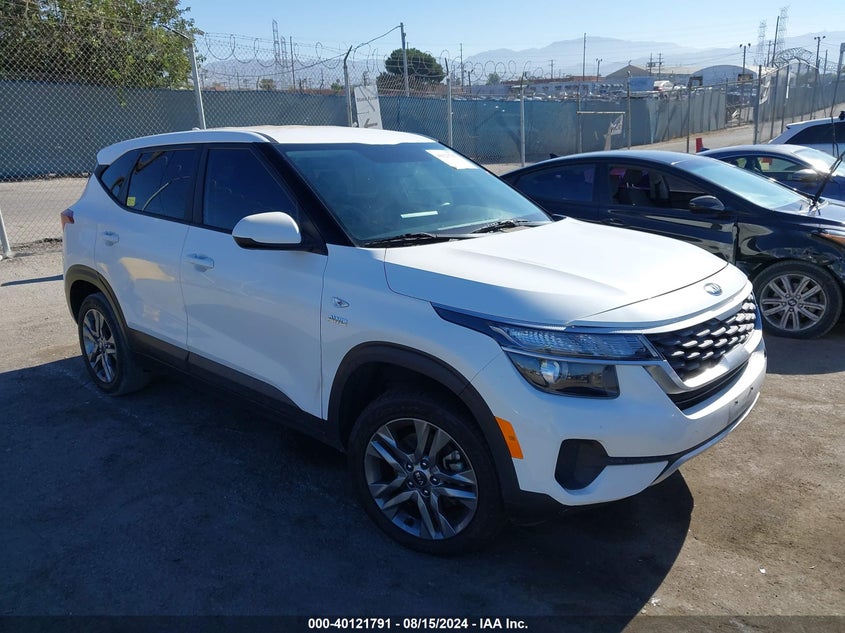2021 KIA SELTOS LX - KNDEPCAAXM7182409