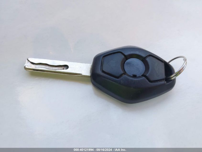 2004 BMW 325Xi VIN: WBAEU33464PR08408 Lot: 40121994