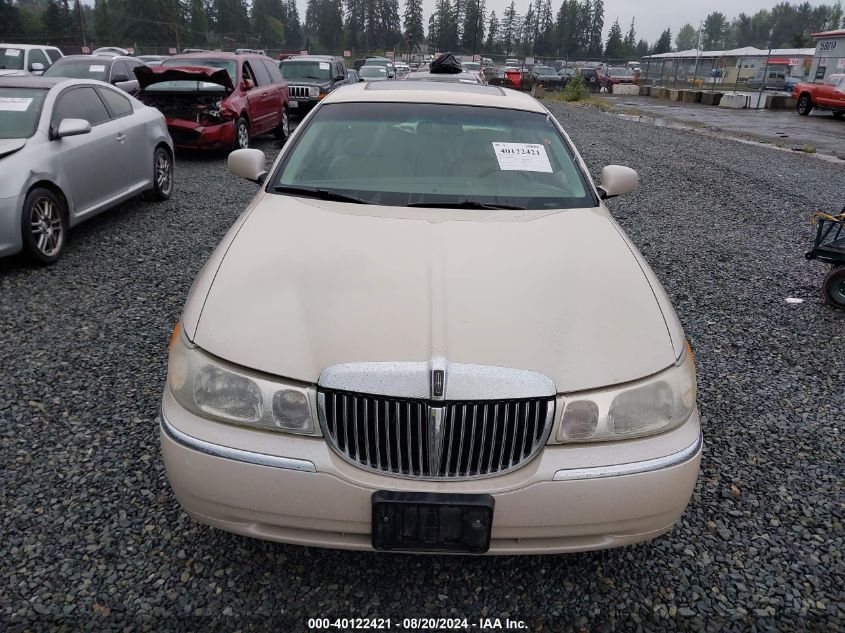 2000 Lincoln Town Car Cartier VIN: 1LNHM83W5YY895256 Lot: 40122421