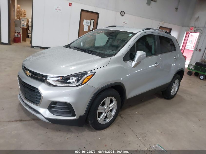 KL7CJLSB1HB250063 2017 CHEVROLET TRAX - Image 2