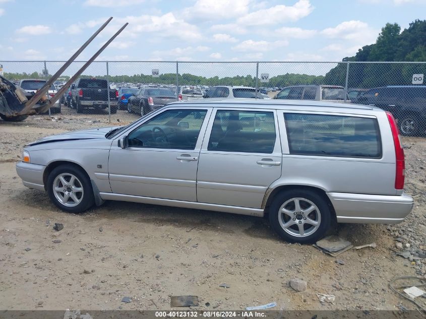 1999 Volvo V70 VIN: YV1LW55A0X2608054 Lot: 40123132