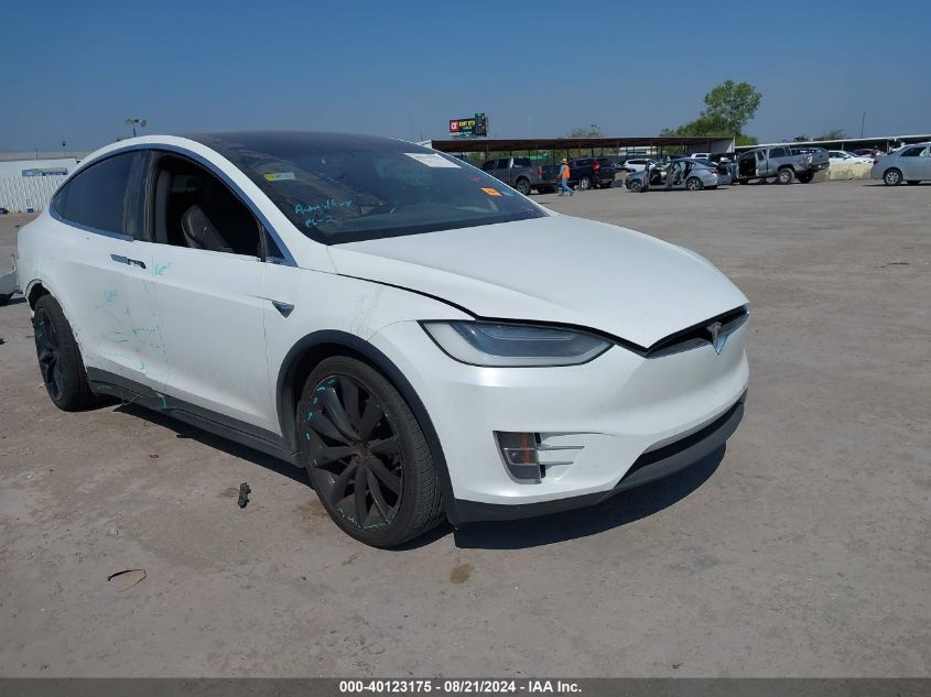 5YJXCBE26JF087949 2018 TESLA MODEL X - Image 1