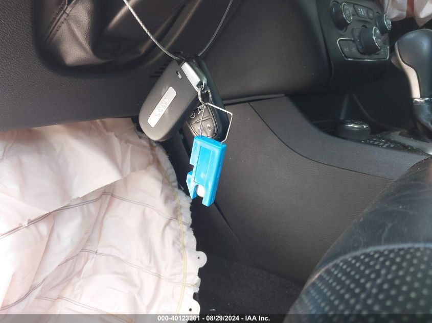 2016 Jeep Cherokee Trailhawk VIN: 1C4PJMBS7GW183552 Lot: 40123201