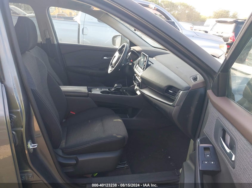 VIN 5N1BT3BA2PC795046 2023 NISSAN ROGUE SV FWD