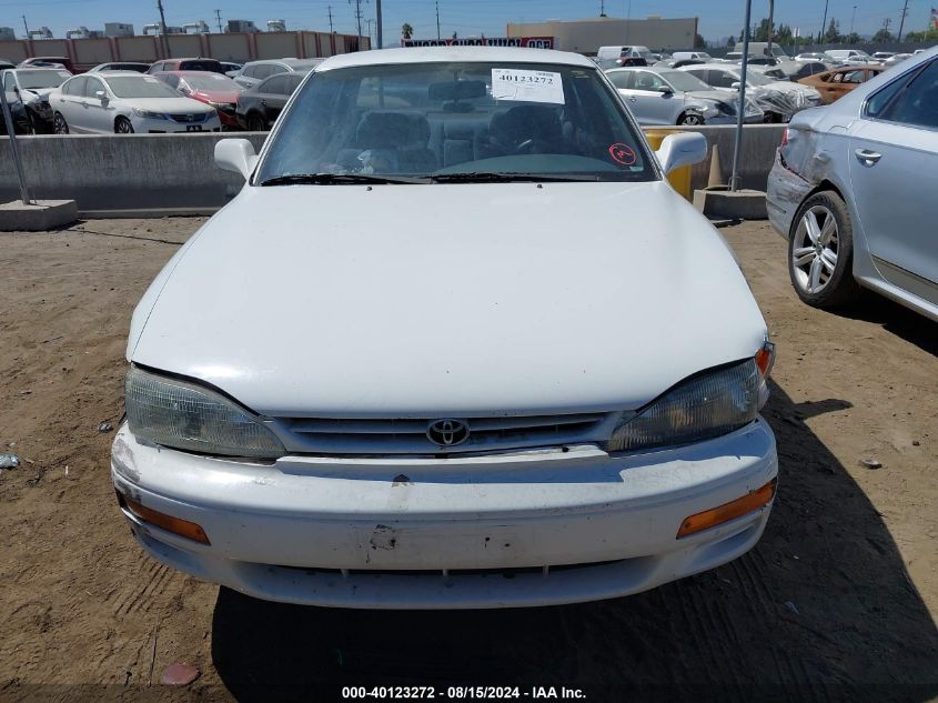 1995 Toyota Camry Le VIN: 4T1GK12E4SU086198 Lot: 40123272