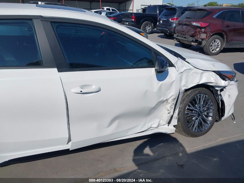 2024 Kia Forte Gt Line VIN: 3KPF54AD9RE807111 Lot: 40123383